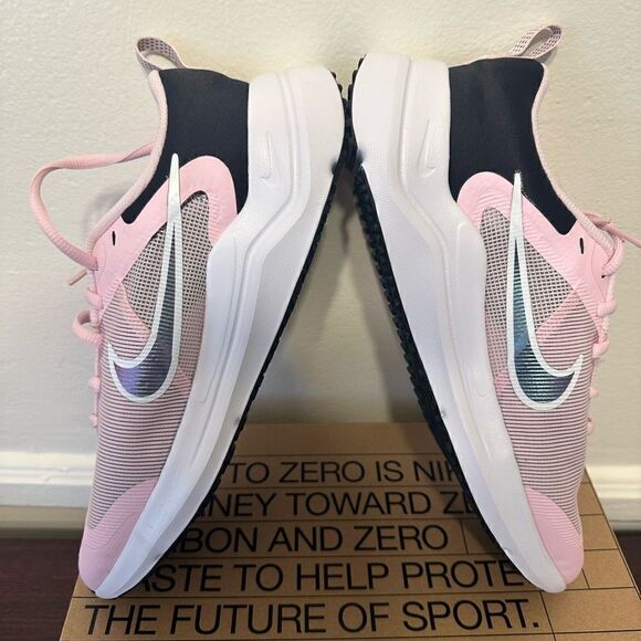 Nike girls Downshifter lightweight comfy Sneaker size 6,5 new in box - Picture 13 of 16